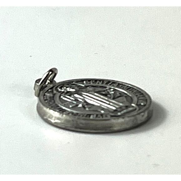 Vtg Patron Saint Benedict Medal Pendant Charm Catholic Symbol Religious Sacred - Picture 3 of 4